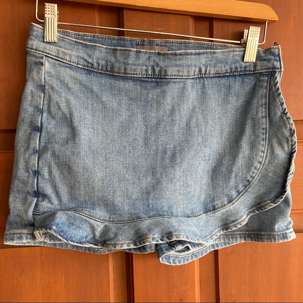 DL1961 girls size16 stretch denim skirt.